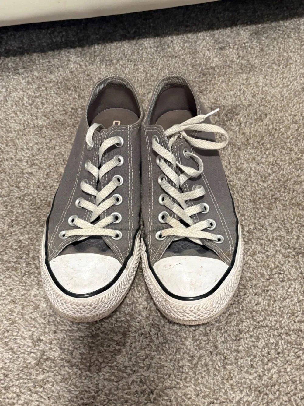 Gray Converse Women’s size 8 - Picture 2 of 4